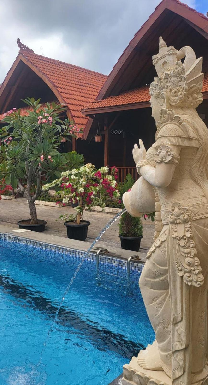 Uli Wood Villa, Jimbaran Bali - Near Gwk Exterior photo